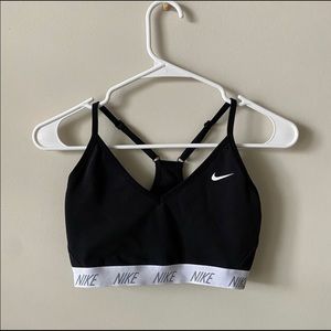 BLACK NIKE SPORTS BRA